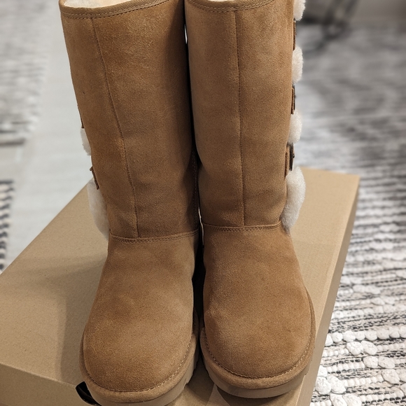 🤎 UGG KLEA BOOTS with Buckles - Picture 3 of 9
